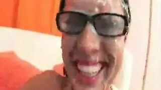 أنجلينا ستيرن تأخذه في المؤخرة وتصرخ في ذروة شرجية صعبة