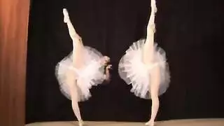 راقصة باليه لعبة ضخمة المقيد