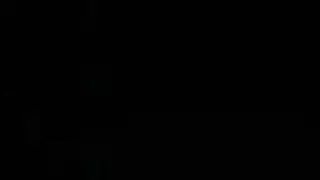 مراهق يضرب بقوة في فتحة شرج العاهرة الضيقة