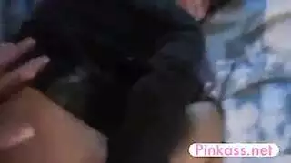 تأمره بالتوقف عن التفكير والبدء بممارسة الجنس مع فتحتها الضيقة