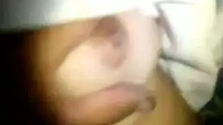 فيديوهات ذكورية إباحية: حلق عميق وجلسات ضرب