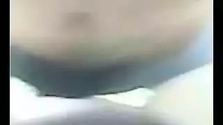 المراهقة الآسيوية المشاغبة تحصل على صب إباحي شرجي