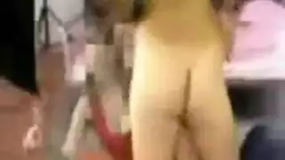 إباحية مشردة خارقة للعاهرة بائعة الهوى