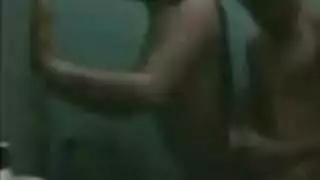 سكس شقيق محرم – مشهد حمام مبلّل وقاسي