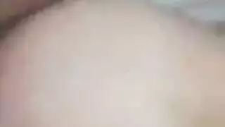 عاهرة عربية ذات كس ناعم تحب الجنس العنيف