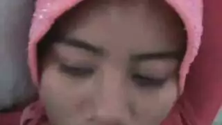 مشهد إباحي لمحجبة: مص عنيف وجنس كلابي فوضوي
