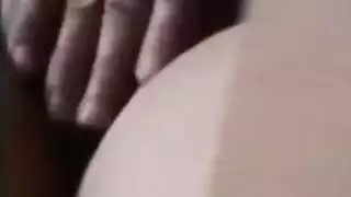 عاهرة فاخرة تمتلئ بلعبة خاتم سميك