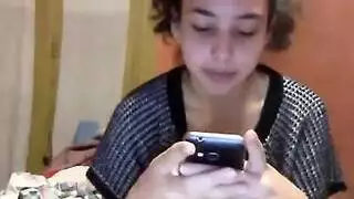 إباحية استمناء سمراء مثيرة – تفتح ساقيها وتقذف بقوة