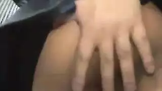 مشهد إباحي: مطلقة ناضجة تتوسل لجماع شرجي من شاب قوي