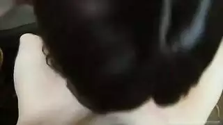 قذف داخلي للهواة: فعل جماعي إباحي محلي الصنع