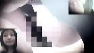 توم المفلس يستمني لفتاة سمراء موشومة مثيرة