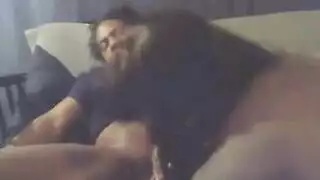 نهاية وجه إكس إكس إكس: جميلة سمراء تأخذ حمولة كاملة بعد جنس فموي