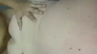 نيك صغيره في طيزها زب اسود