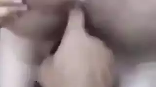 مشهد ساخن: أفضل صديق يمارس الجنس مع امرأة متزوجة وحيدة