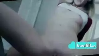 ٥ فعل إباحي مكثف: أنين وجماع على السرير