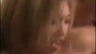 أثداء ميكو الضخمة وجماع قوي ضخم