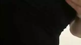 عاهرة الكاميرا المحتاجة للمال: لعب بالقضيب الصناعي الصباحي يتحول إلى شرج عنيف