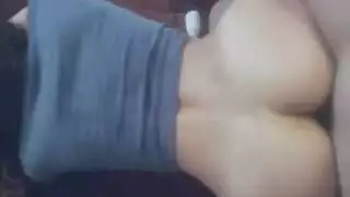 عاهرة سمينة المؤخرة تتوسل للجماع الخشن