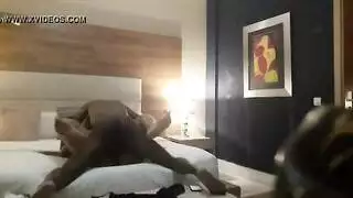 خيال دياثة عرقي: الزوجة تنيكها فحل أسود والديوث يبكي