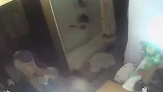 تم تسجيل حمام مراهقة سرًا مشهد أمامي مبلل وجنوني