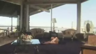 جوليا لوكس الشقراء تُملأ في كلا الفتحتين