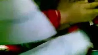 بيع مهابلهن: عاهرات محجبات يضعن أسعار المهبل