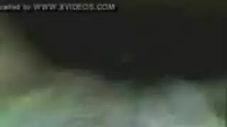 الجزائرية الجميلة تستمتع بحركة إباحية قاسية