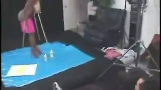 خادمة بنية شعراء كبيرة الصدر تتوق لقضيب سميك